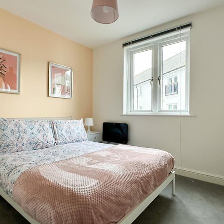 Luxury 2 Bedroom City Centre Apartment - Secure Parking - Amazing Location! Canterbury Eksteriør bilde
