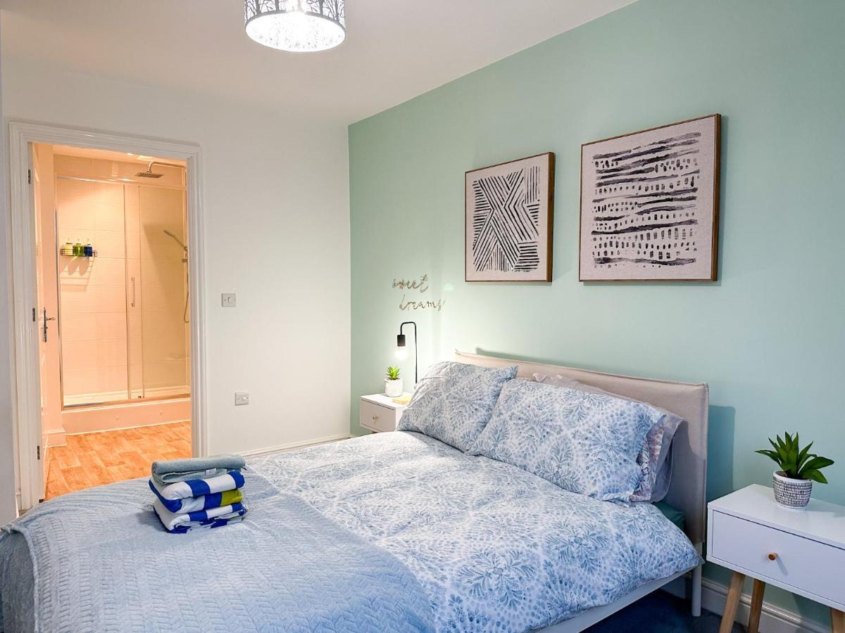 Luxury 2 Bedroom City Centre Apartment - Secure Parking - Amazing Location! Canterbury Eksteriør bilde