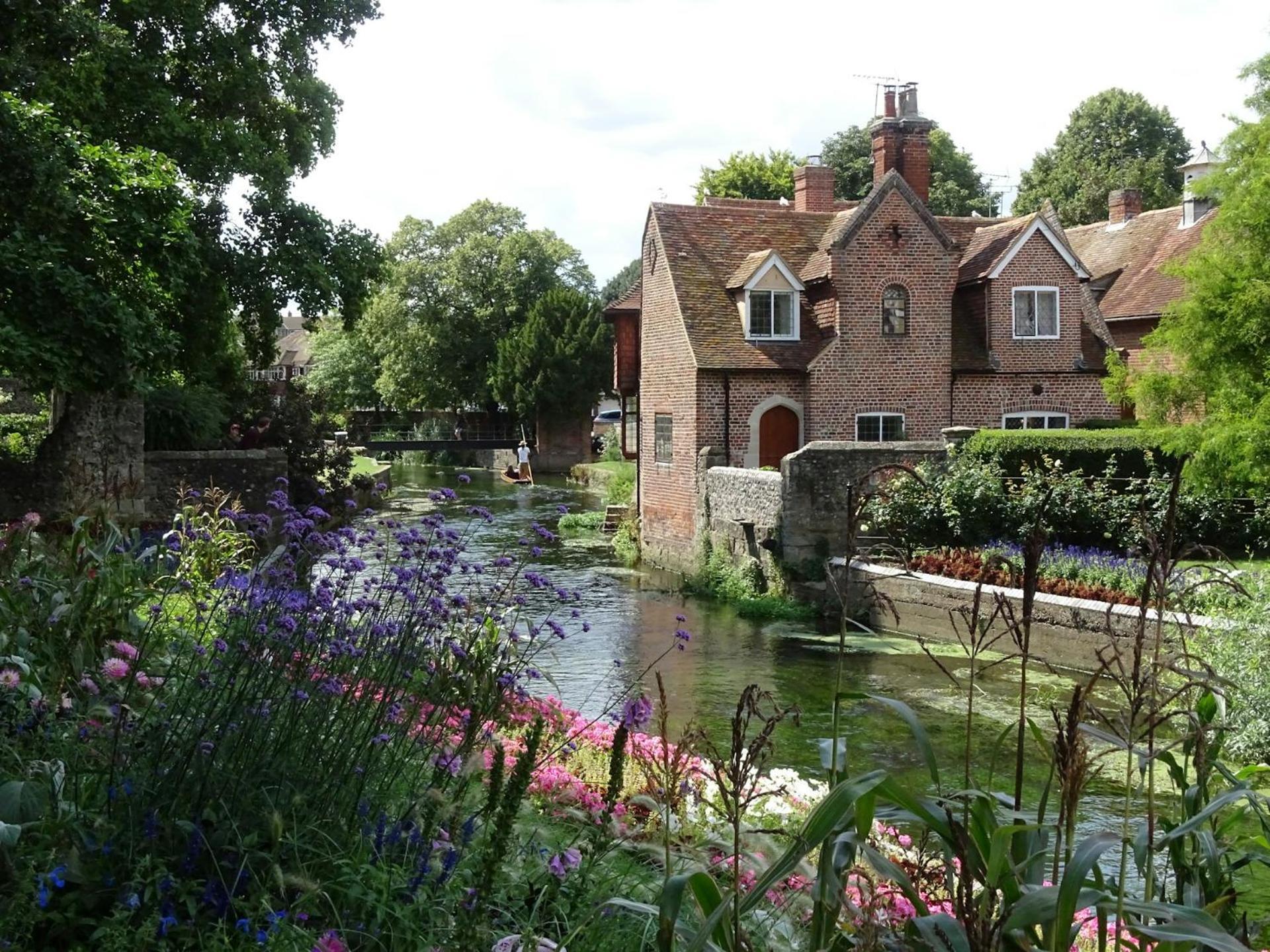 Luxury 2 Bedroom City Centre Apartment - Secure Parking - Amazing Location! Canterbury Eksteriør bilde