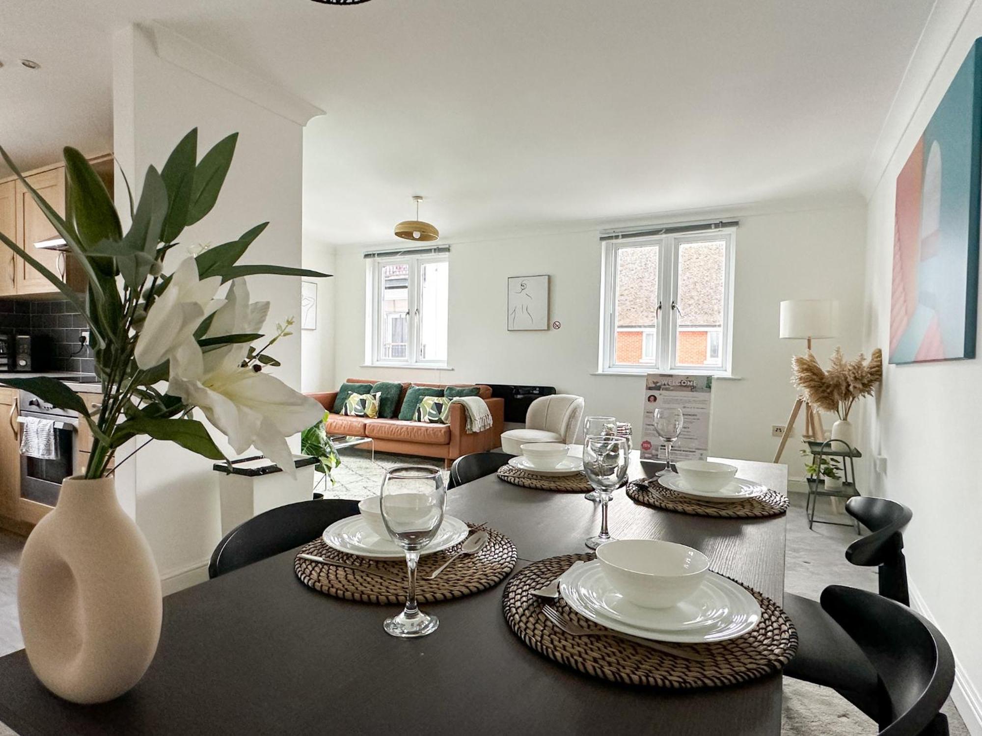 Luxury 2 Bedroom City Centre Apartment - Secure Parking - Amazing Location! Canterbury Eksteriør bilde