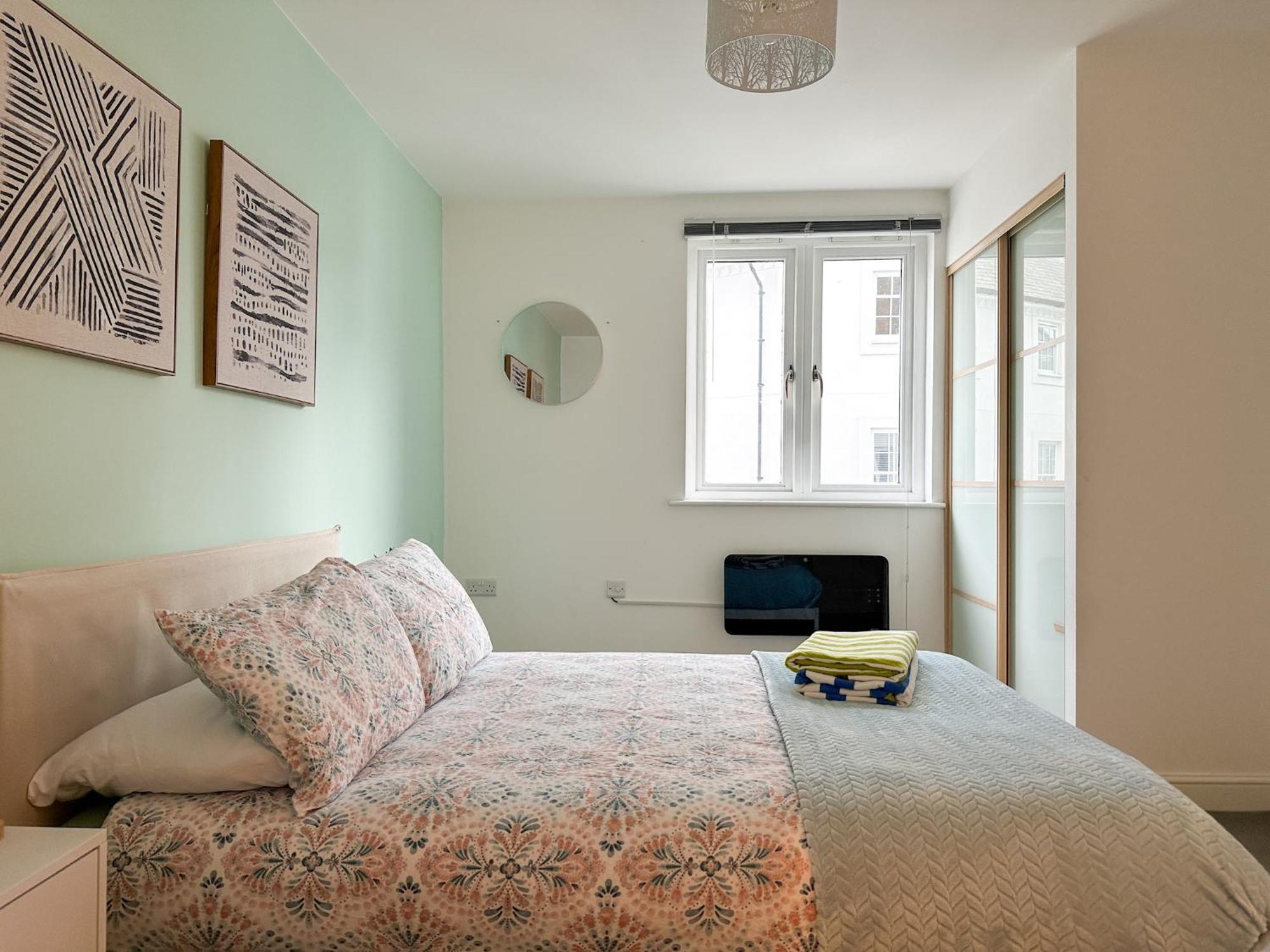 Luxury 2 Bedroom City Centre Apartment - Secure Parking - Amazing Location! Canterbury Eksteriør bilde